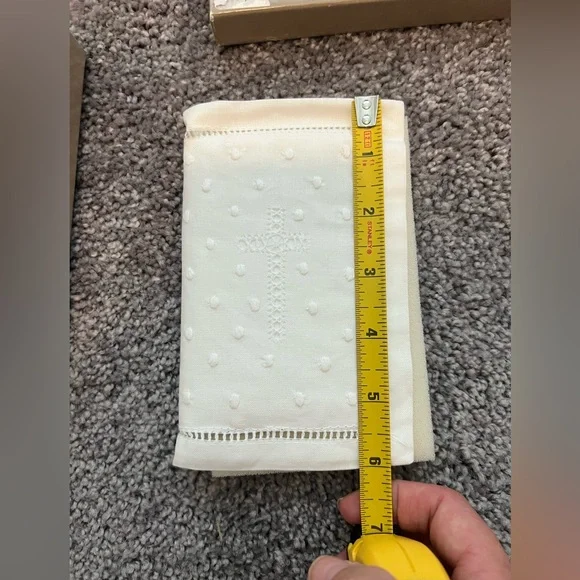 Elegant Baby Heirloom Bible in gift box - Picture 11 of 12